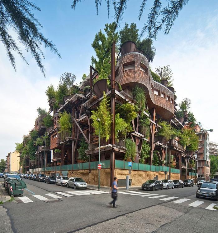 Пятиэтажный городской домик на дереве