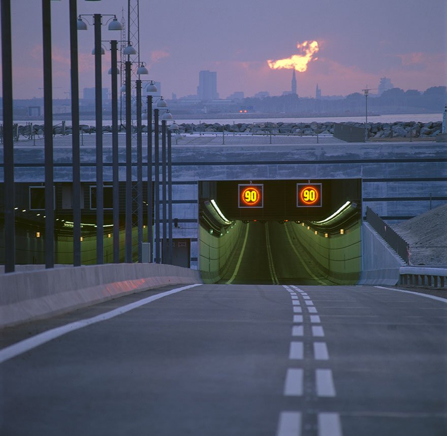 Эресуннский мост, переходящий в подводный тоннель