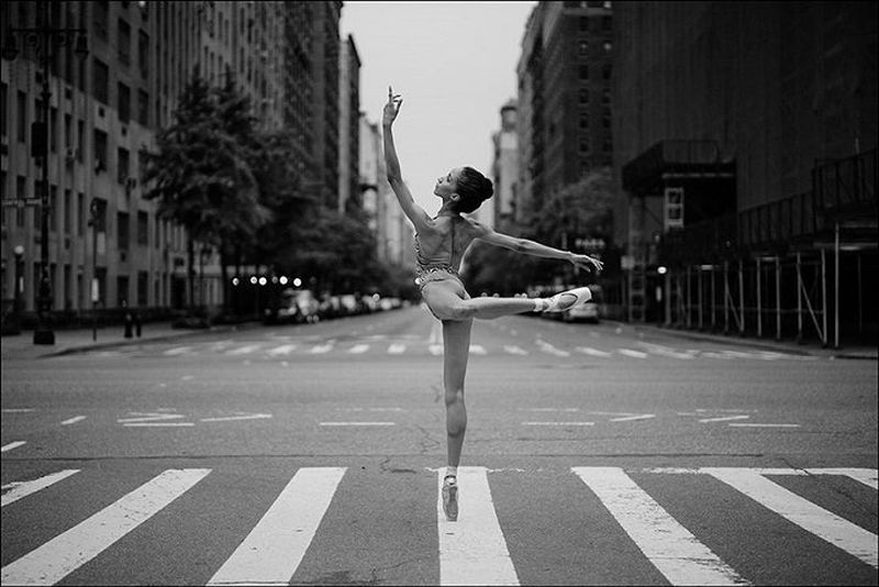 Грациозные балерины на улицах города от Дэйна Шитаги