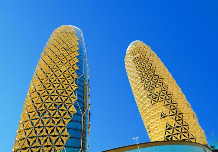 Зонтичные башни-близнецы Аль Бахар
