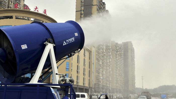 Туманные пушки для очищения воздуха в Китае
