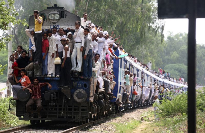 Экстремальная поездка: на железной дороге в Индии