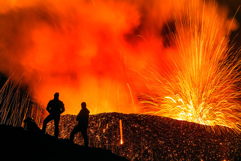 Щитовой вулкан Питон-де-ла-Фурнез или врата ада во Франции