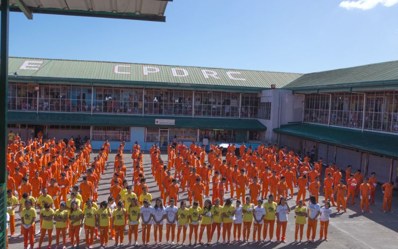 Танцующие заключенные филиппинской тюрьмы