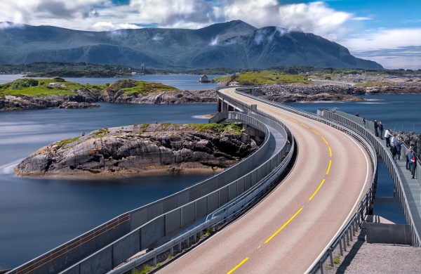 Красивая автодорога в Норвегии