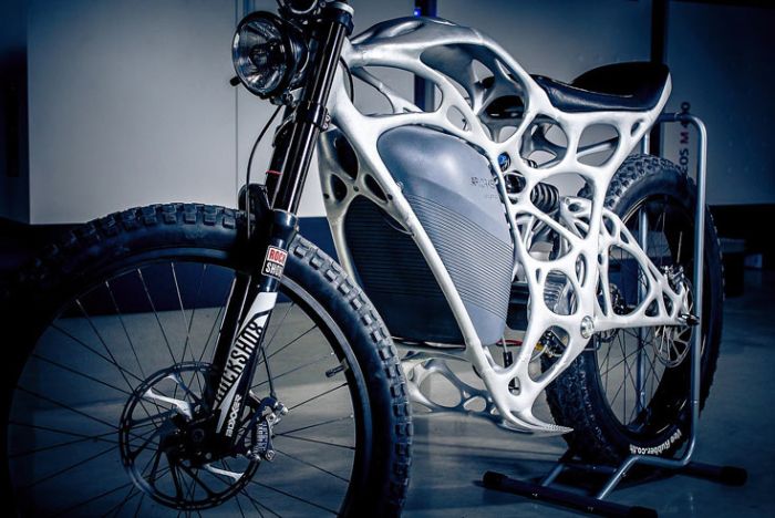 Электроцикл Light Rider, который частично напечатан на 3D-принтере