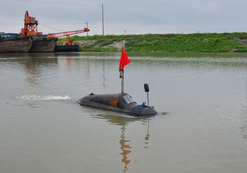 Сельский изобретатель построил собственную подводную лодку за пару месяцев