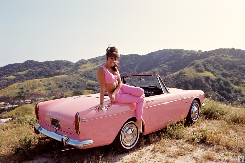 Красивые девушки Playboy и их автомобили