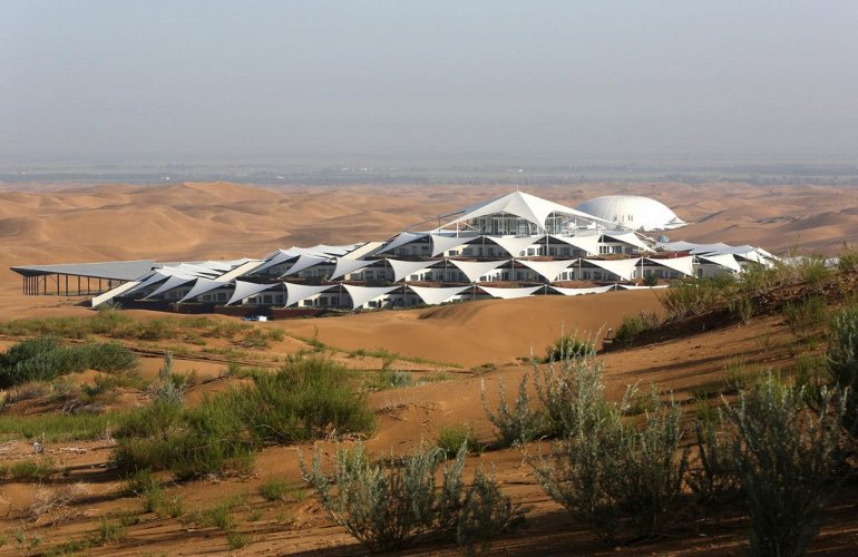 Самые шикарные отели в пустыне
