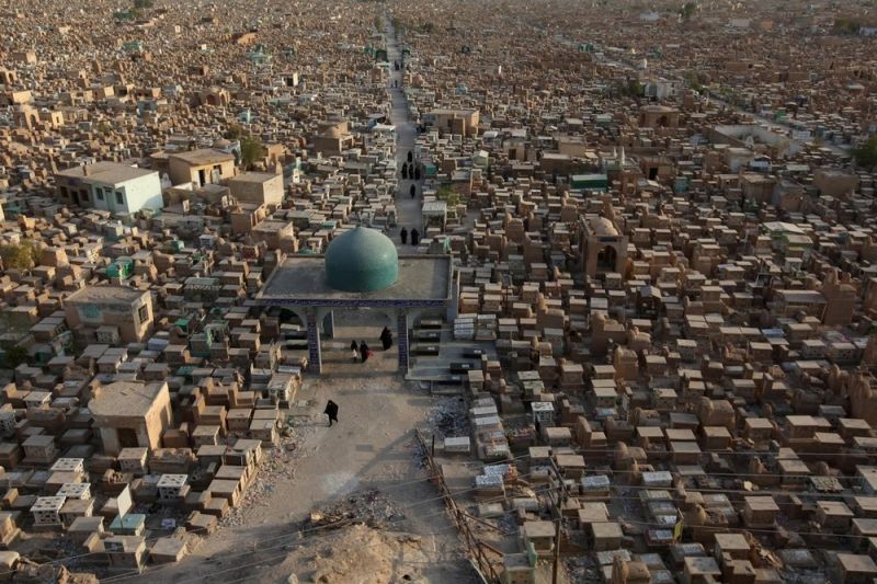 Иракское кладбище Вади ас-Салам — крупнейшее в мире