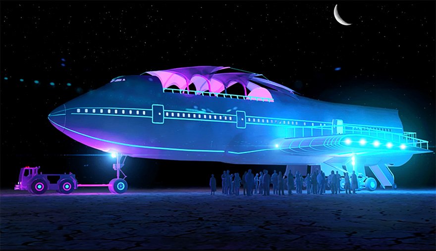 Переделанный Boeing 747 на фестивале Burning Man