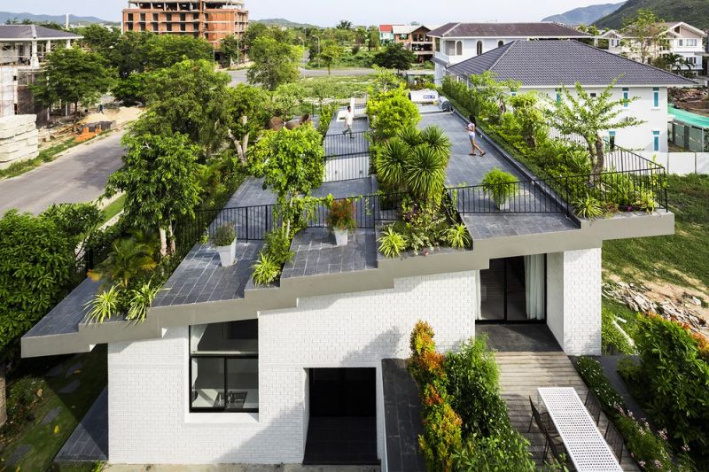 Дом с садом на крыше во Вьетнаме