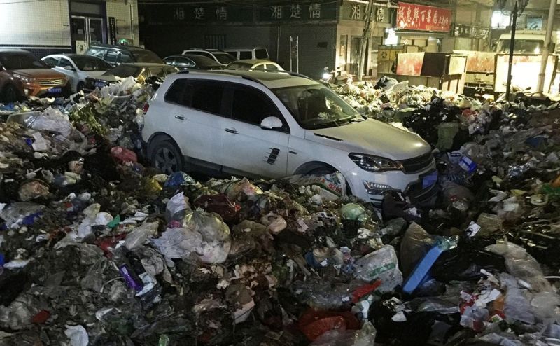 Наказание за неправильную парковку от китайских мусорщиков