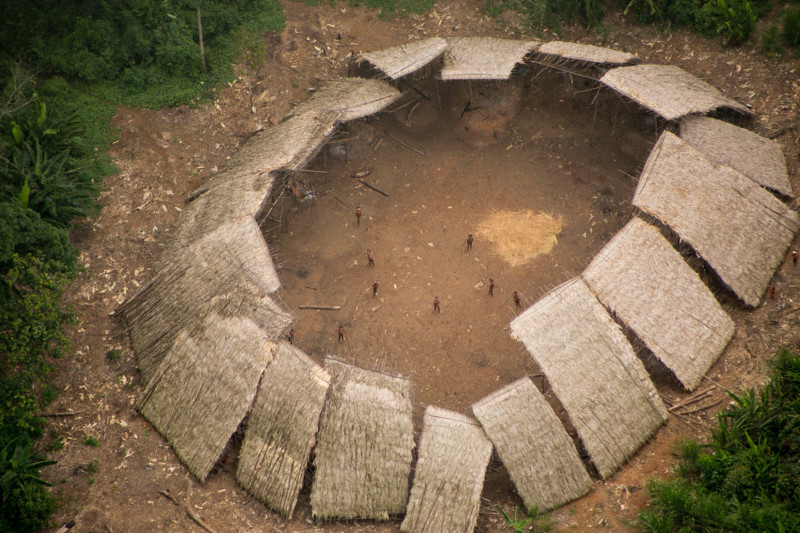 Племя на севере Бразилии никогда не контактировало с остальным миром