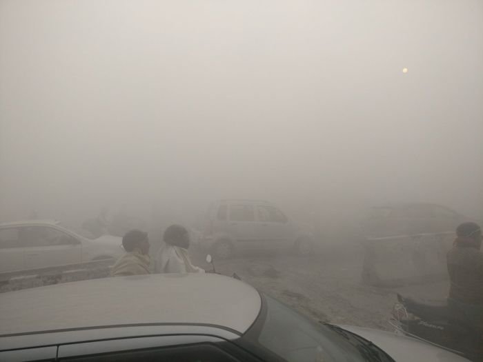 В Дели уровень загрязнения воздуха превысил норму в 42 раза от хлопушек