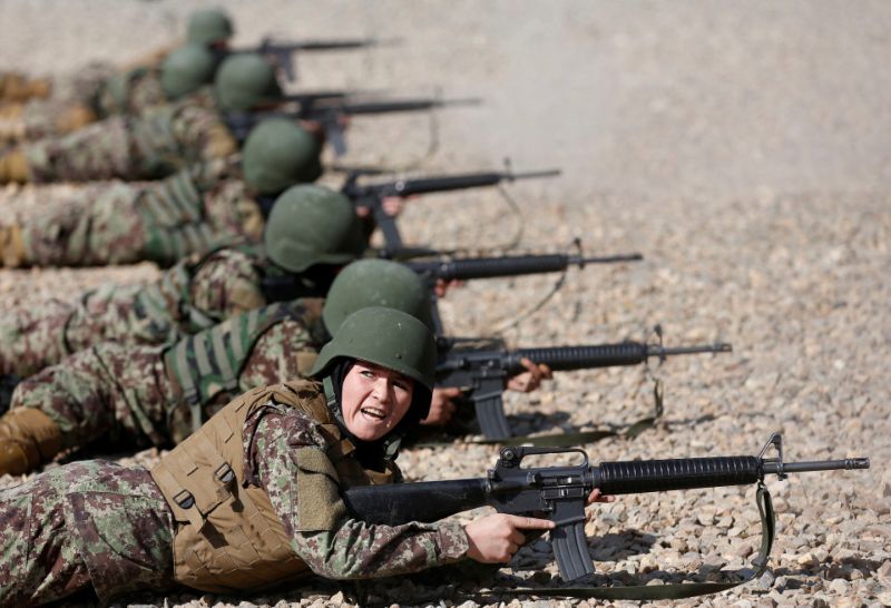 Женщины на обучении в военной академии Кабула