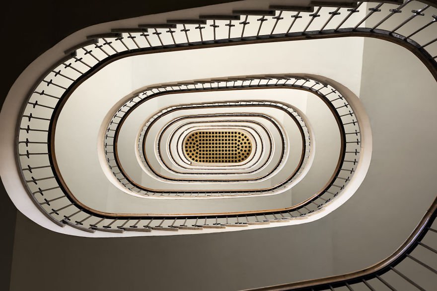 Винтовые лестницы от венгерского фотографа Балинта Аловица
