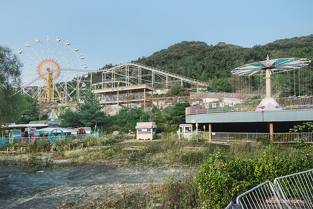 Заброшенный парк развлечений в Южной Корее