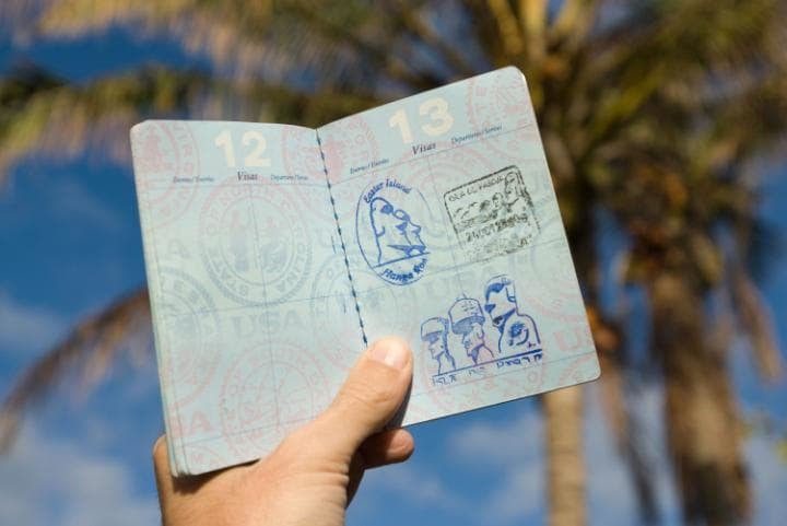 Необычные печати в паспорт на границах разных стран