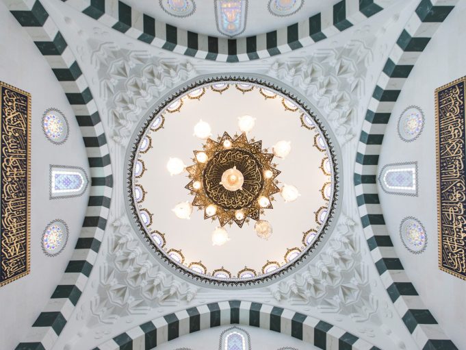 Мечети — настоящие шедевры архитектуры