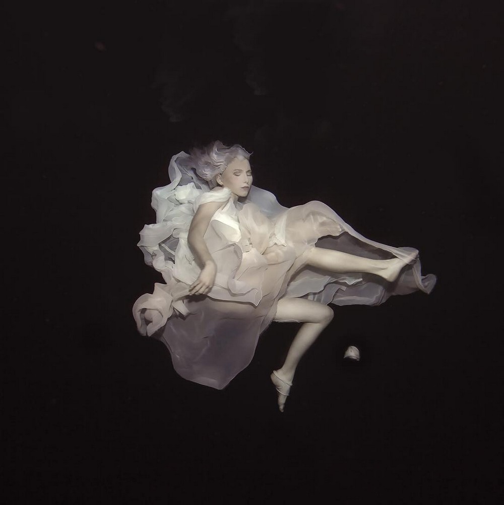 Женские образы на подводных снимках Габриэле Виртель