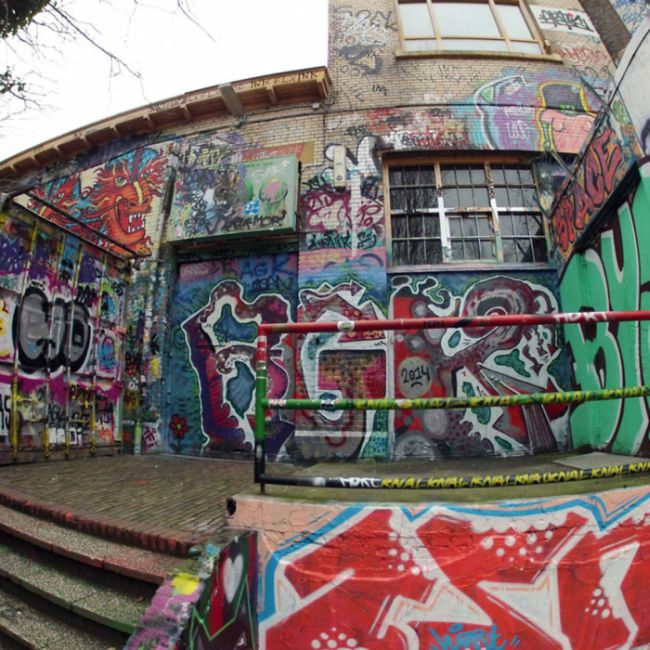 Стена граффити в Нидерландах