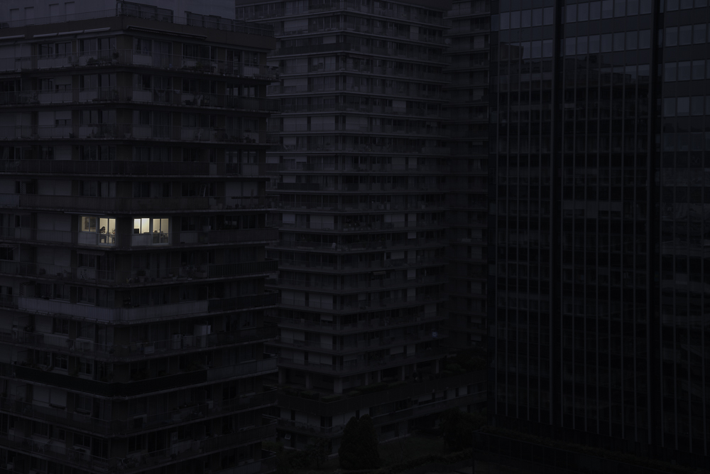 Когда погашены огни: фотопроект Жюльена Мове