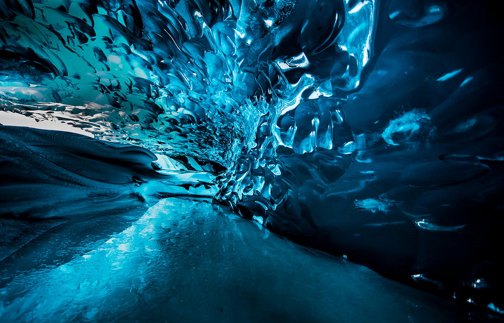 Ледяные пещеры и горы Исландии от Матея Крижа