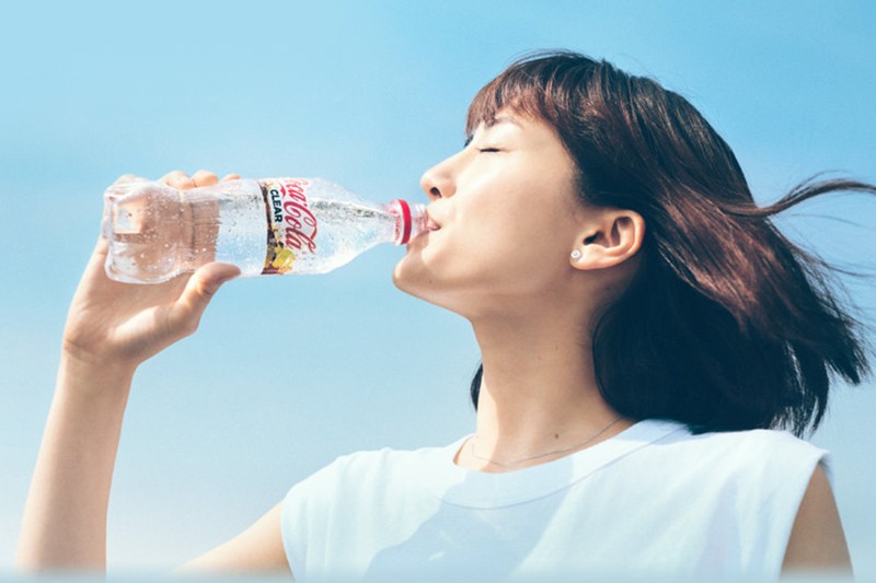 В Японии выпустили прозрачную Кока-Колу