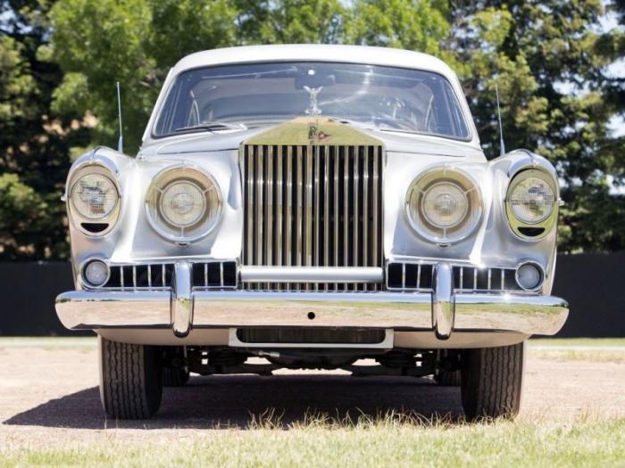 Rolls-Royce Silver Wraith Special со встроенным унитазом