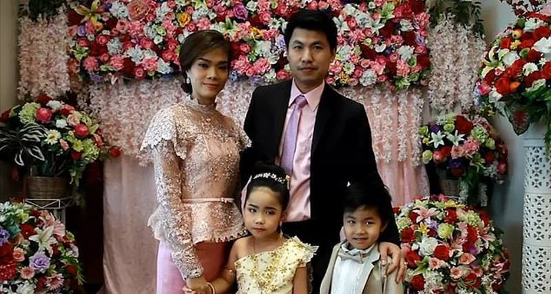 В Таиланде родители женили 6-летних брата и сестру