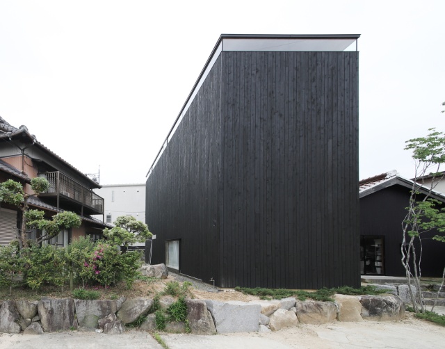 Необычный дом без окон в японском городе Тойота