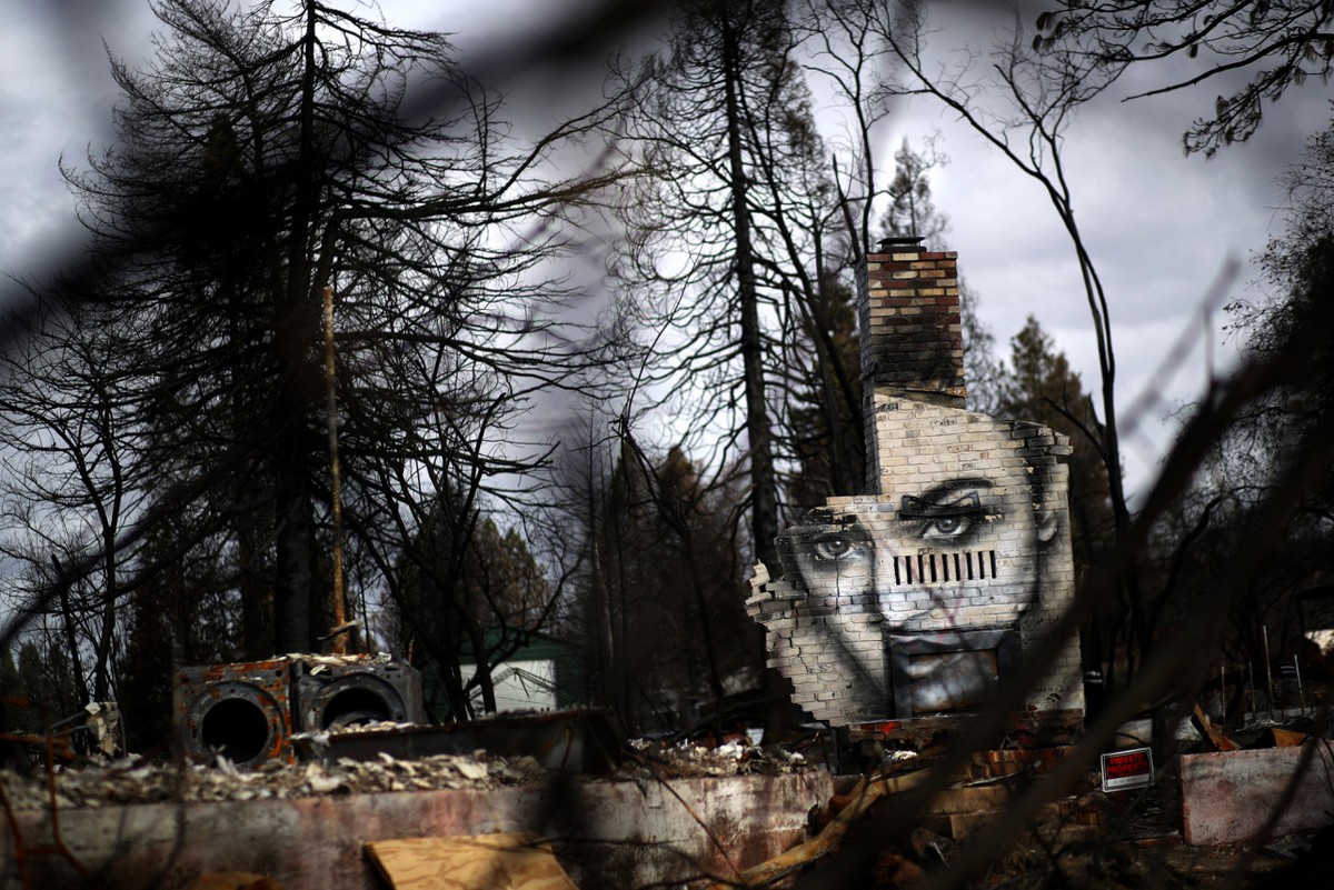 Граффити в сожженном городе Парадайз