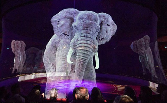 Цирк в Германии использует голограммы вместо животных