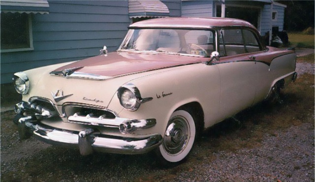 Стильный Dodge 50-х годов специально для женщин