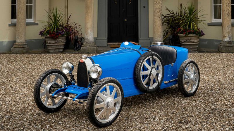 Легендарный Bugatti Type 35 для маленьких гонщиков