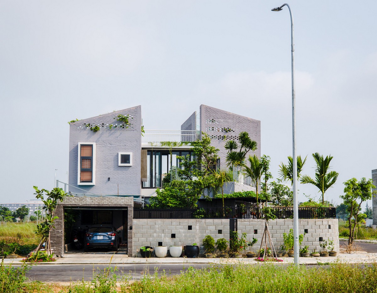 Дом во Вьетнаме с изолированными объёмами