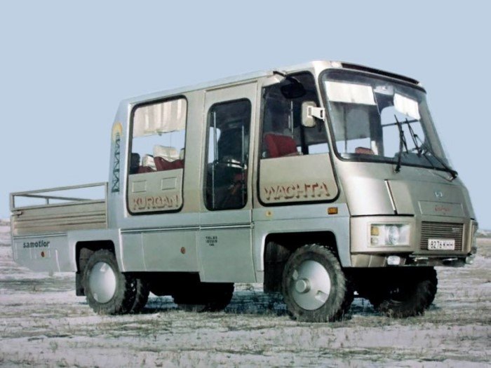 Редкий советский автобус КАвЗ: полный привод и модульная конструкция