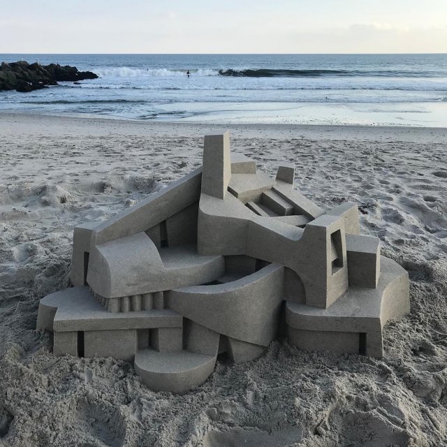 Келвин Сейберт и его необычные дома на пляже
