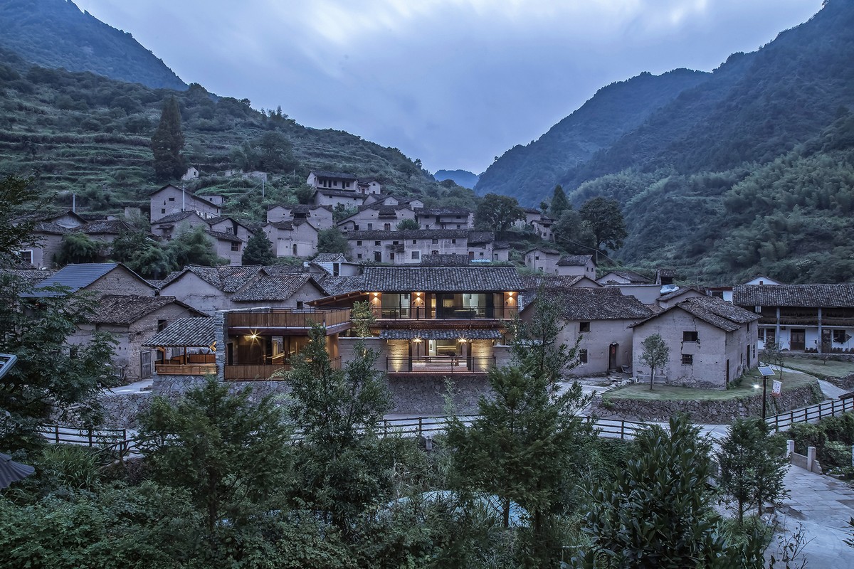 Резиденция Цинсяо в горной китайской деревне