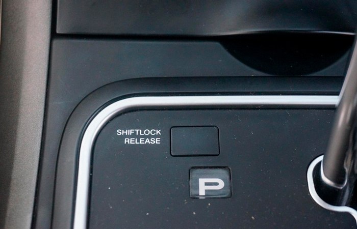 Полезные кнопки в автомобиле, про назначение которых знают не все