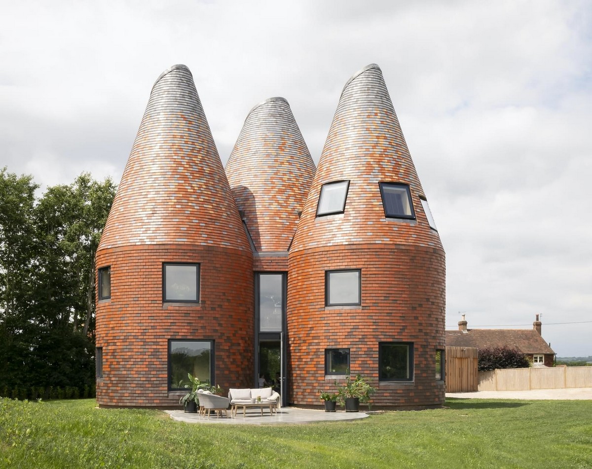 Вдохновлённый хмелесушилкой необычный дом в Англии