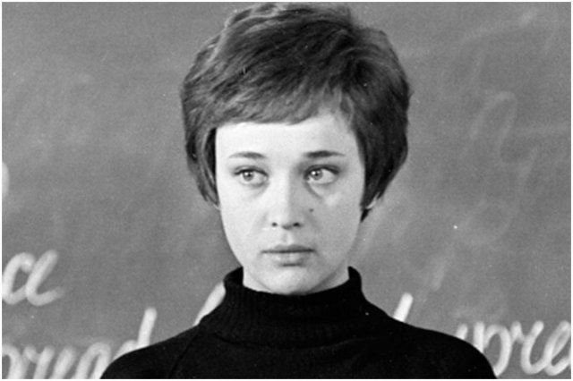 Актрисы из СССР, которые сыграли школьных учительниц