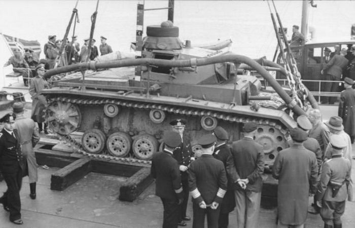 Необычный подводный танк немцев Tauchpanzer III