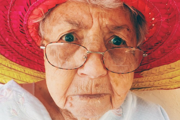 Как сохранить зрение к старости?