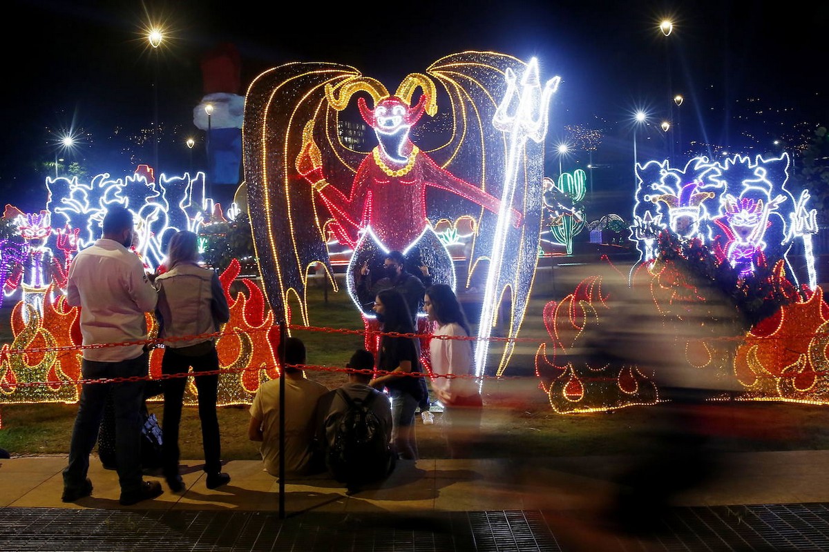 Рождественские огни в Медельине 2020