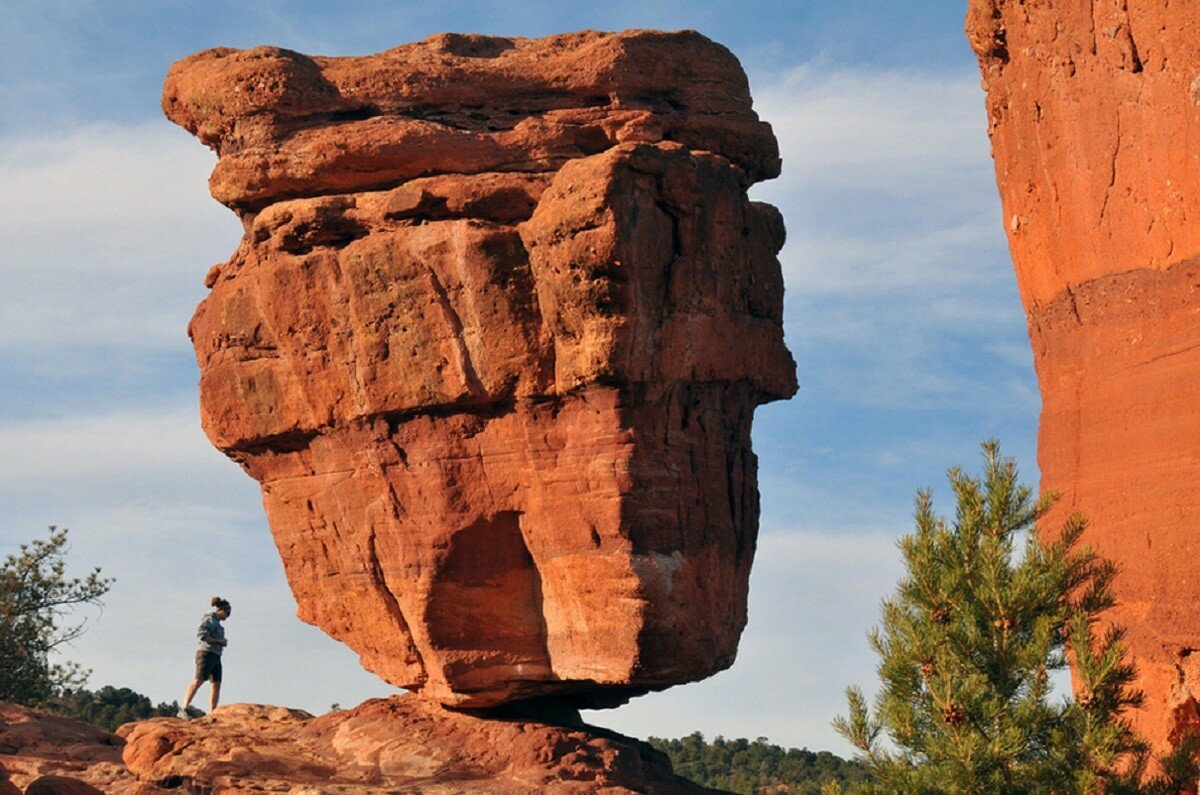 Балансирующая скала в саду богов Колорадо
