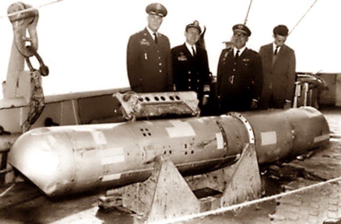 Авиакатастрофа над базой Туле: как США потеряли ядерную бомбу?