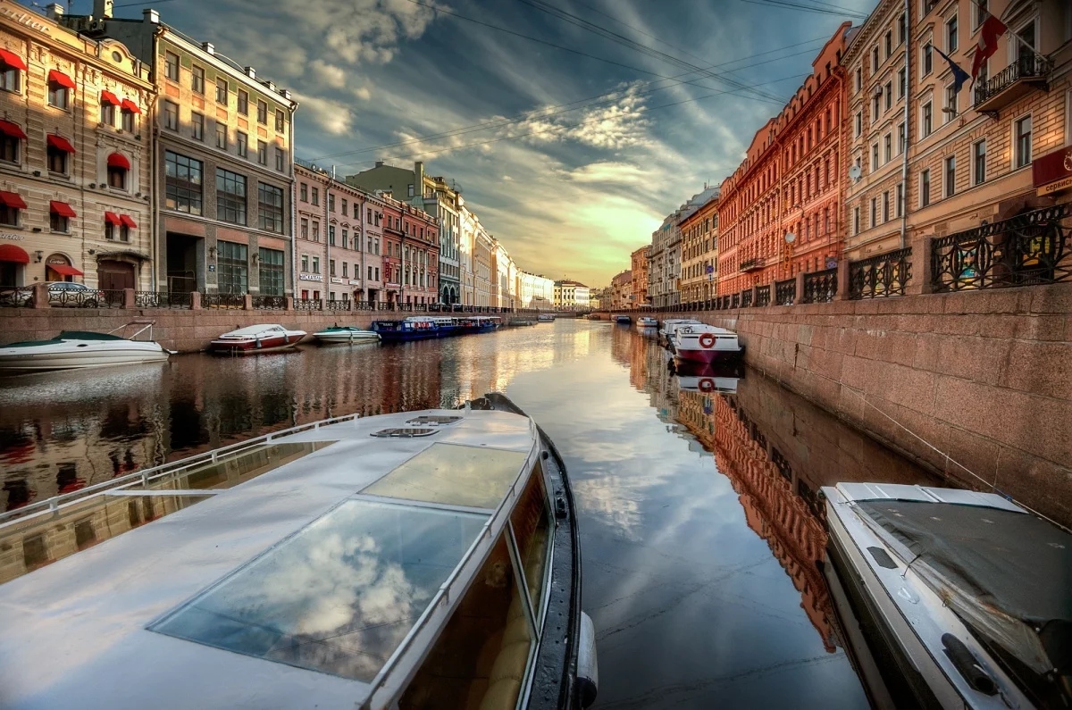 Чем Санкт-Петербург привлекает туристов: лучшие достопримечательности