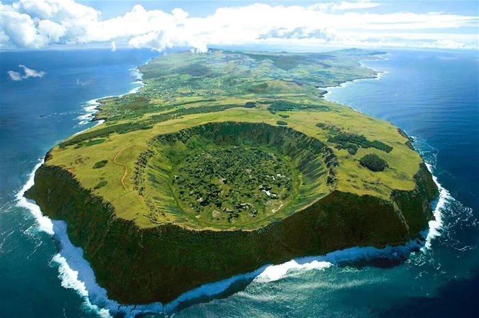 Тайна острова Пасхи и загадка, куда пропали все деревья